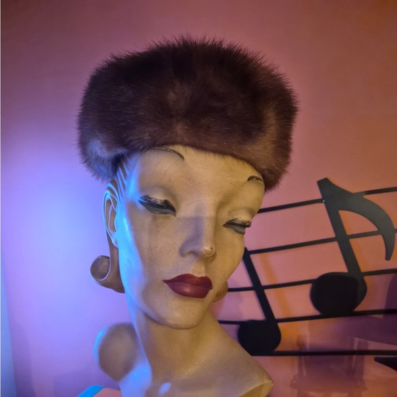 Vintage Brown Fur Hat - Picture 1 of 2